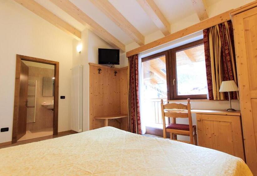 חדר סופריור, Majorka