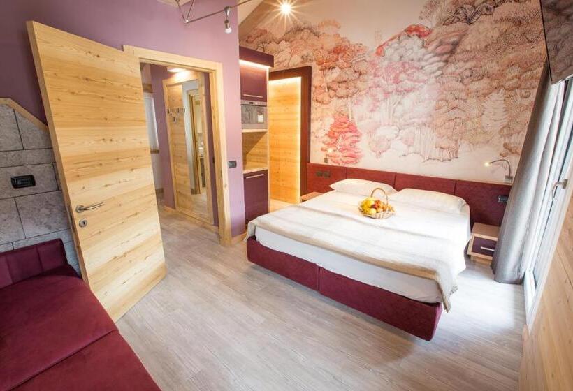 Family Suite, Majorka