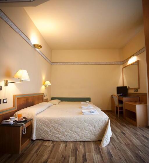 Dört Kişilik Standart Oda, Marina Bay