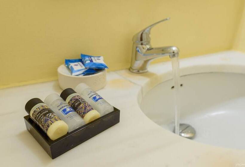 庭の見えるスタンダードトリプルルーム, Miranda