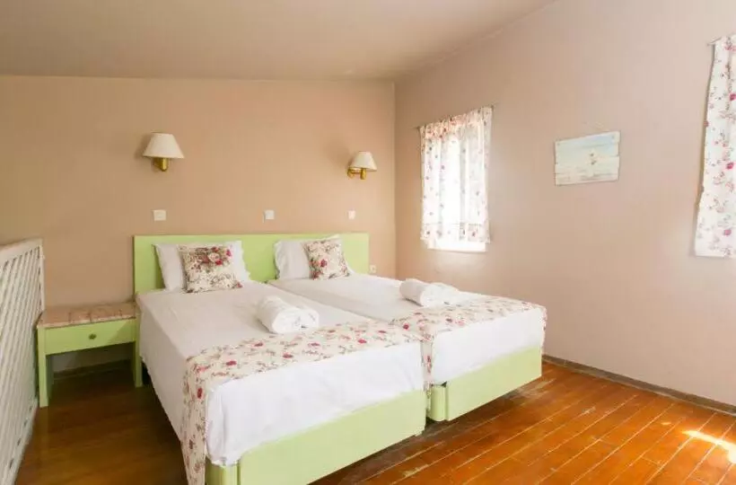 ベーシックトリプルルーム, Pelagia Bay