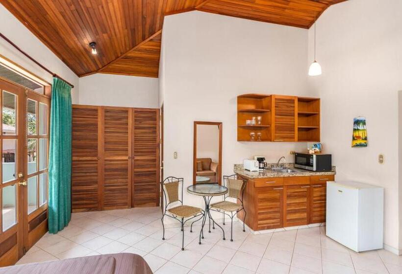 جناح جونيور, Villa Del Sueno