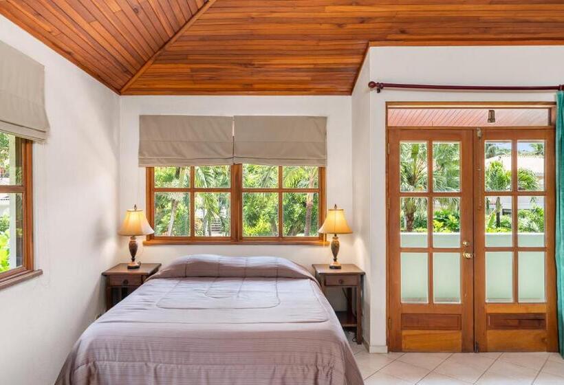 جناح جونيور, Villa Del Sueno