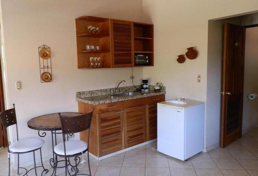 جناح جونيور, Villa Del Sueno