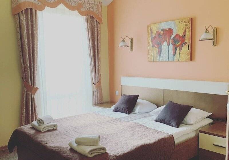 غرفة قياسية, Leotel