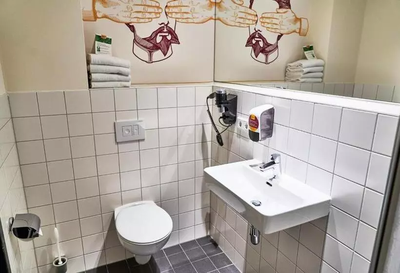 Standard Kolmen Hengen Huone, Mcdreams Hotel München   Messe