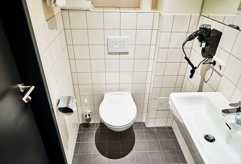 اتاق عادی یک تخته, Mcdreams Hotel München   Messe