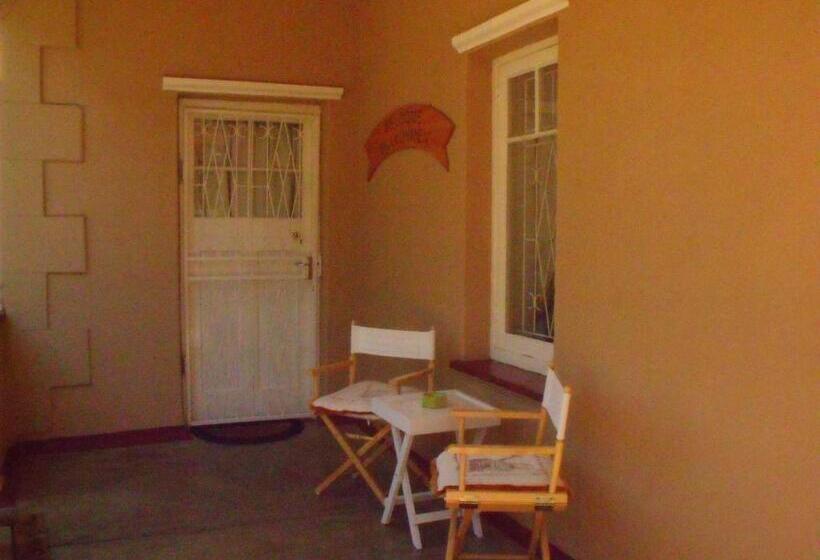 اتاق استاندارد با تخت بزرگ, Bisibee Guest House