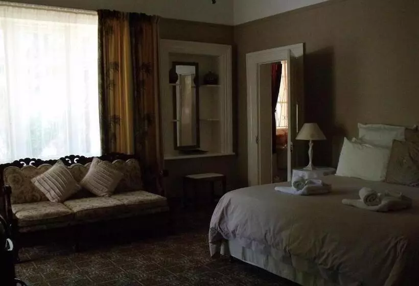 キングサイズベッドのスタンダードルーム, Bisibee Guest House