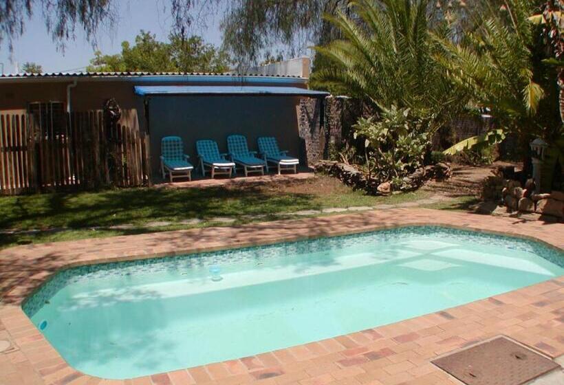 اتاق استاندارد با تخت‌های تاشو, Bisibee Guest House