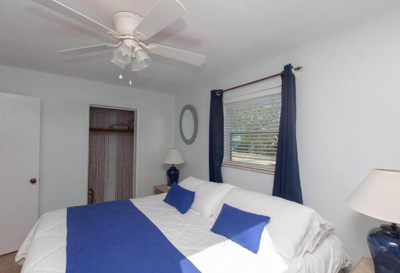 Suite, Sunset Cove Beach Resort