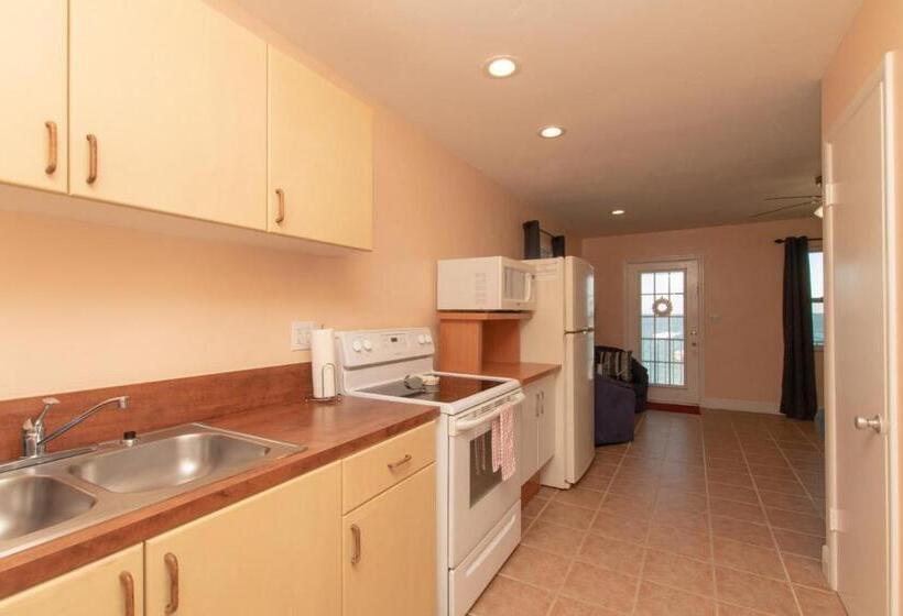 Suite, Sunset Cove Beach Resort