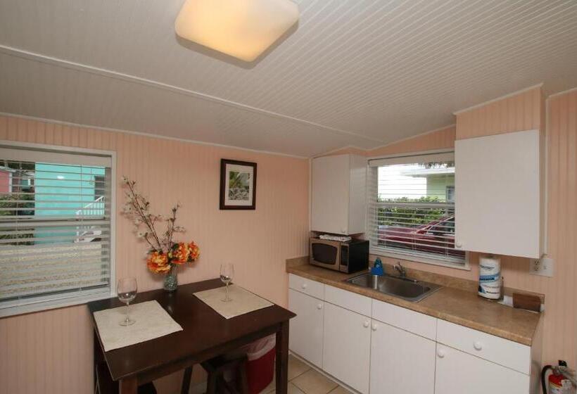 Chata, Sunset Cove Beach Resort