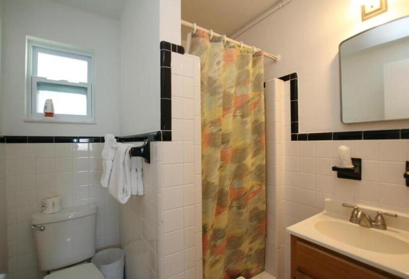 Suite, Sunset Cove Beach Resort