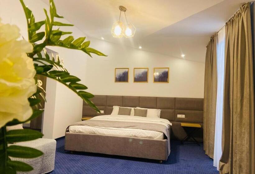 جناح عائلي, Pensiunea Sugag