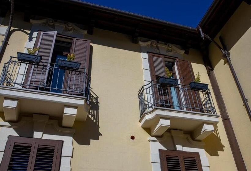 اتاق استاندارد با وان آب گرم, Il Palazzo Luxury Home & Event