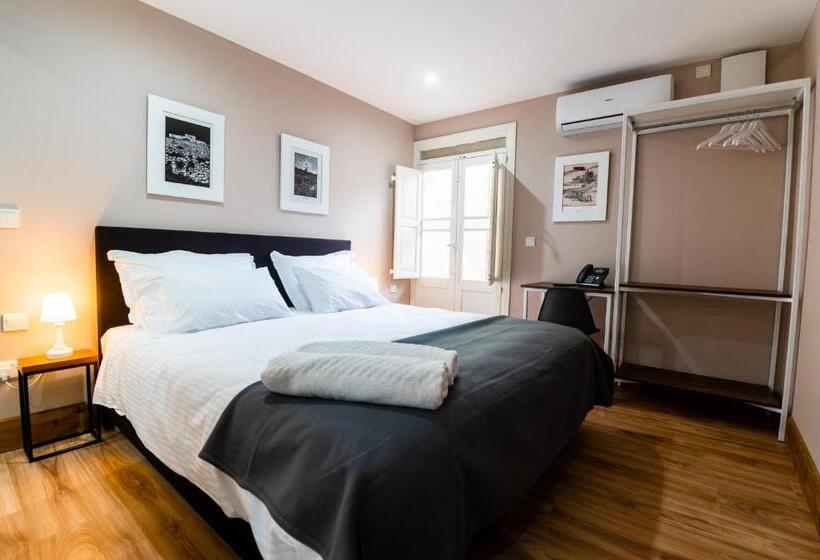 اتاق استاندارد با بالکن, Monreal Boutique Townhouse   R024rm3