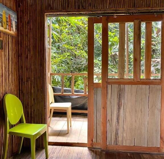 디럭스 패밀리 룸, Utria Hostel