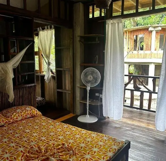 スタンダード４人部屋, Utria Hostel
