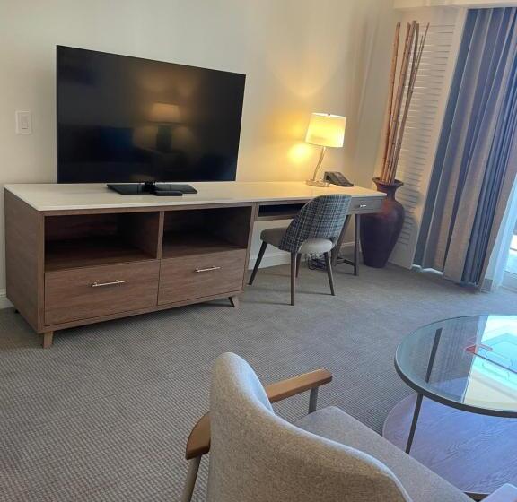 キングサイズベッドのスイートルーム, The Atlantic Hotel & Spa Condo