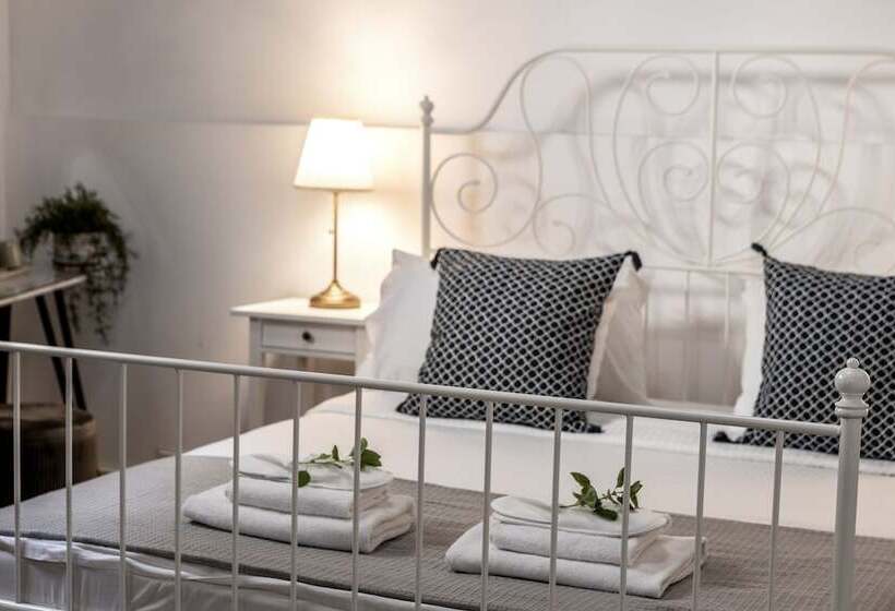 اتاق استاندارد, Edem Traditional House