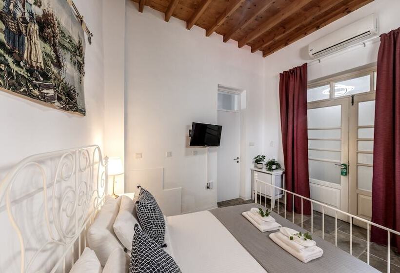 اتاق استاندارد, Edem Traditional House