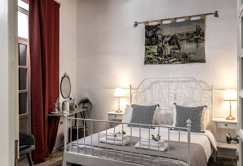 اتاق استاندارد, Edem Traditional House