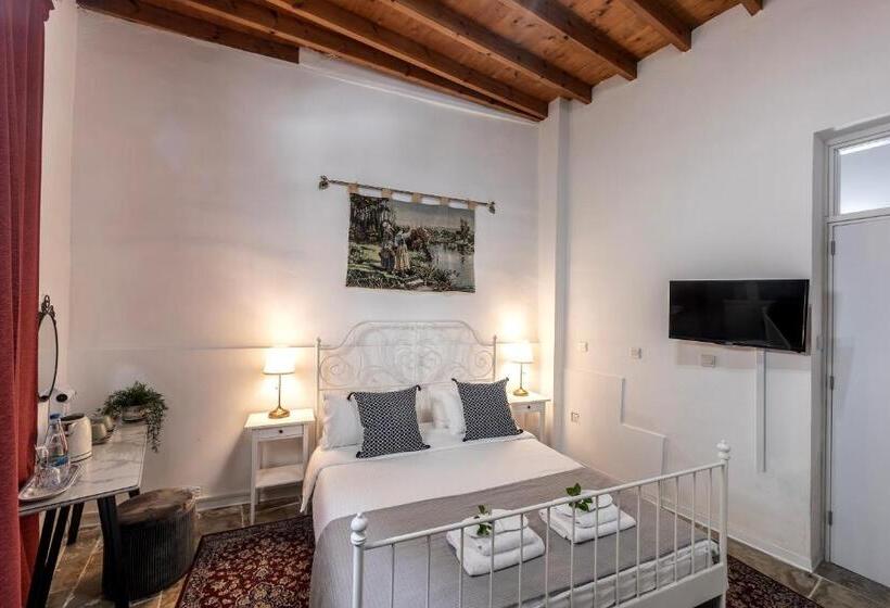 اتاق استاندارد, Edem Traditional House