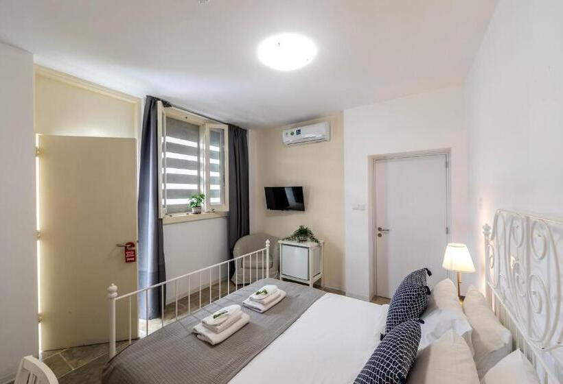 اتاق استاندارد, Edem Traditional House