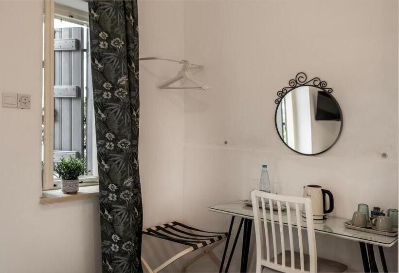 اتاق اکونومی, Edem Traditional House