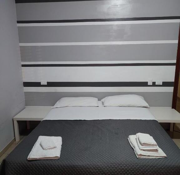 اتاق استاندارد سه نفره, B&b Emmanuel