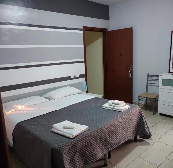 اتاق استاندارد سه نفره, B&b Emmanuel
