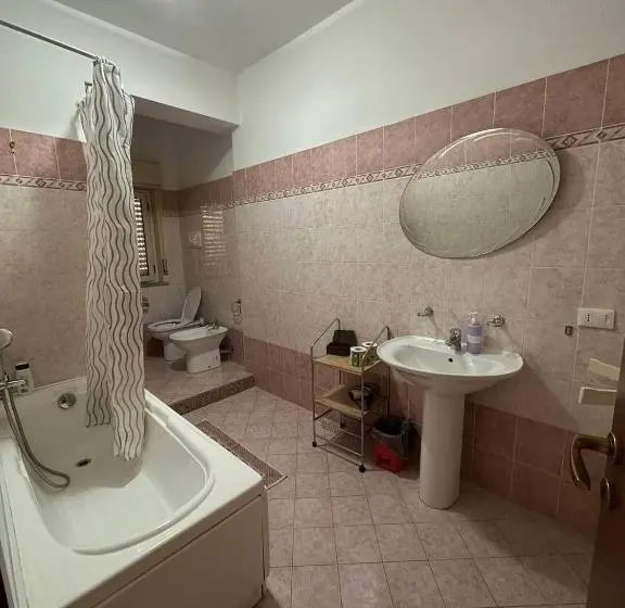 اتاق استاندارد سه نفره, B&b Emmanuel
