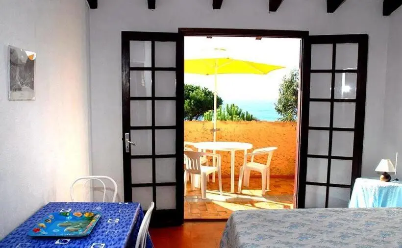 استودیوی استاندارد با چشم‌انداز دریا, Motel Logis D Abartello