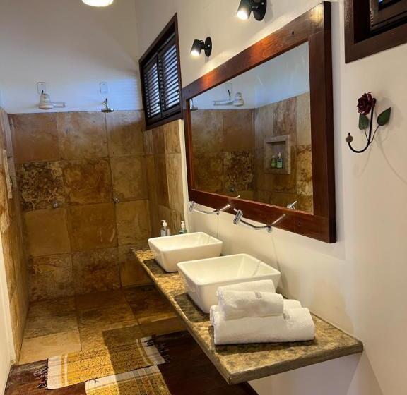 חדר לארבעה סטנדרטי עם מרפסת, Casa Camurupim