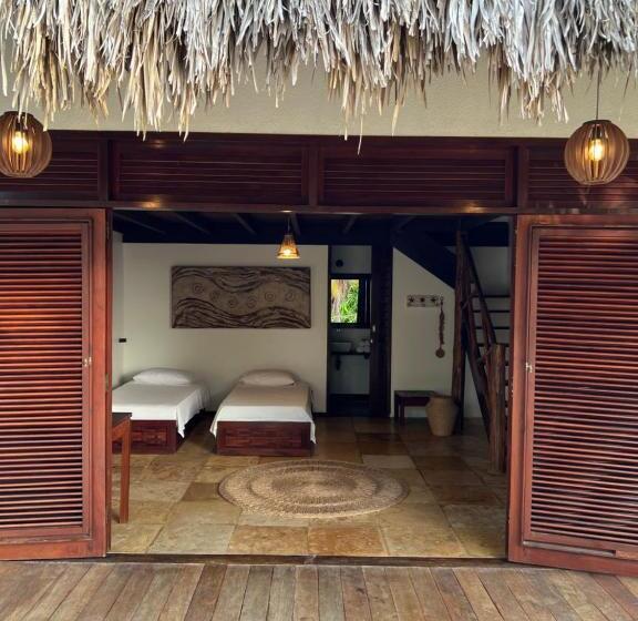 חדר לארבעה סטנדרטי עם מרפסת, Casa Camurupim