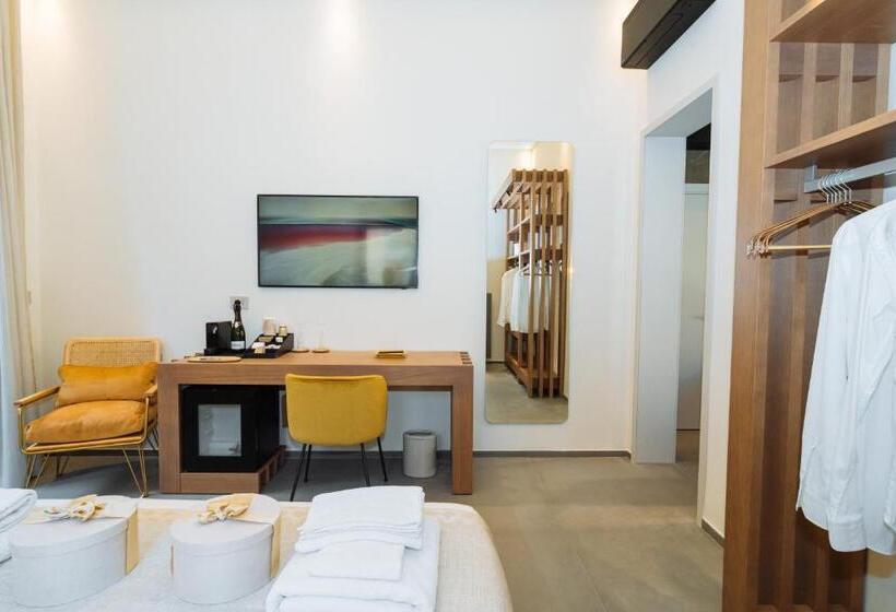 جناح مزود بجاكوزى, Etnea Suite 270