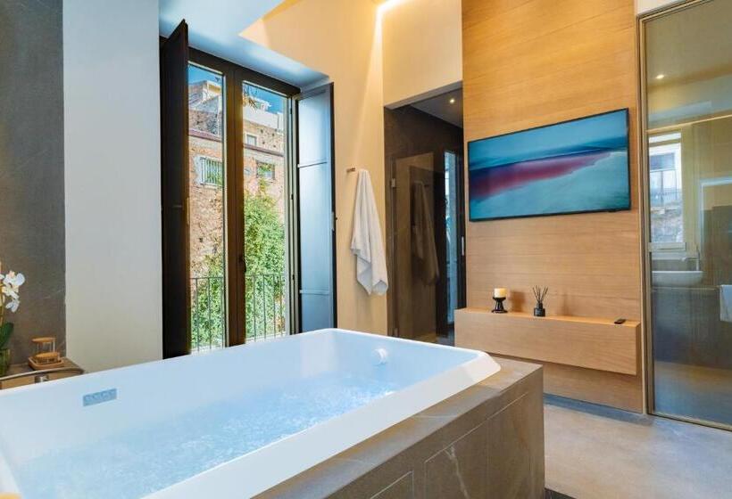 جناح مزود بجاكوزى, Etnea Suite 270