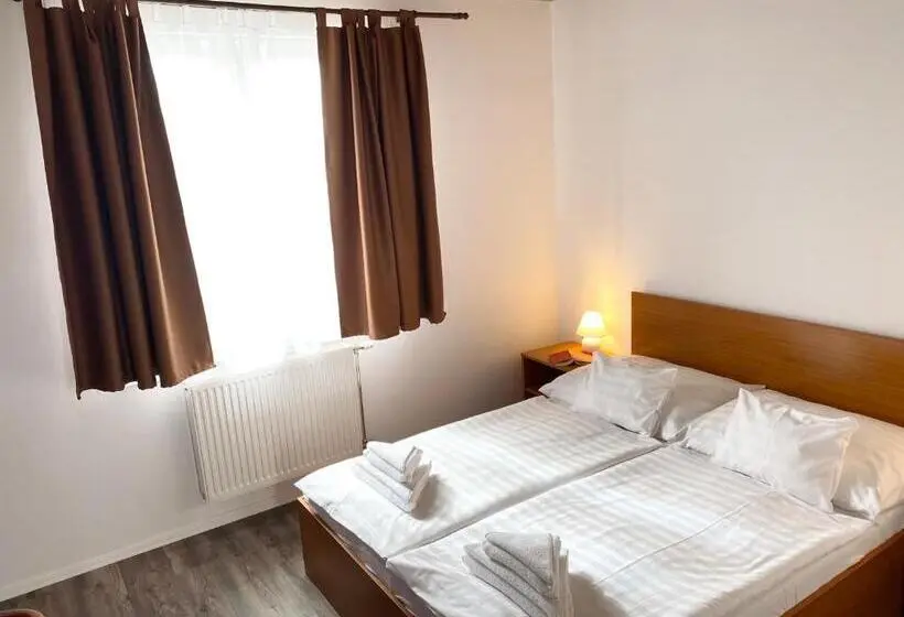 スタンダードルーム, Megnyugtat Lak Apartmanház