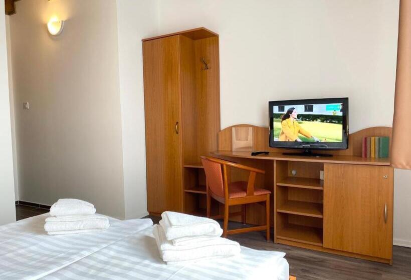 Номер Стандарт, Megnyugtat Lak Apartmanház