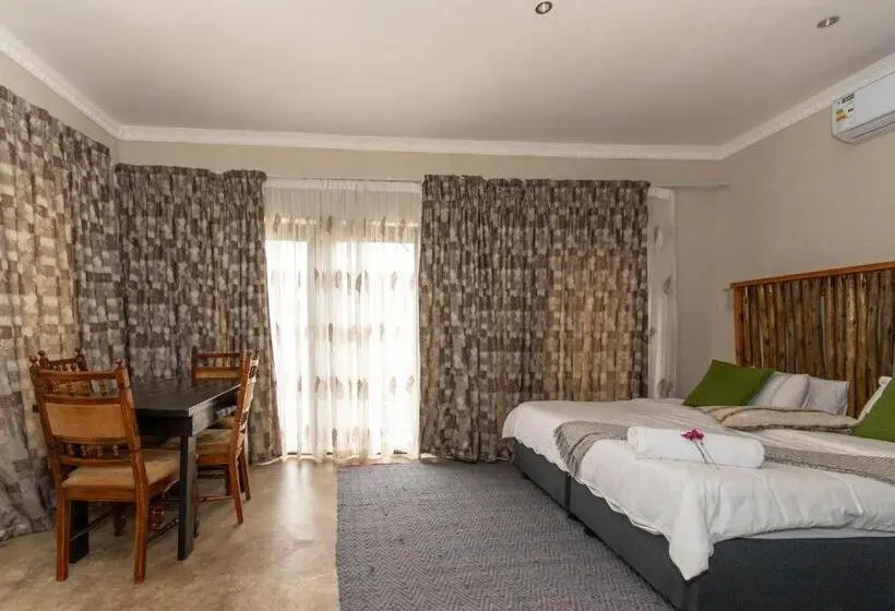 Perhesviitti, Woodpeckers Guest House