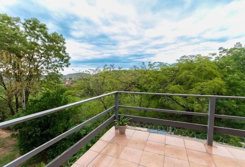 جناح عائلي, Woodpeckers Guest House