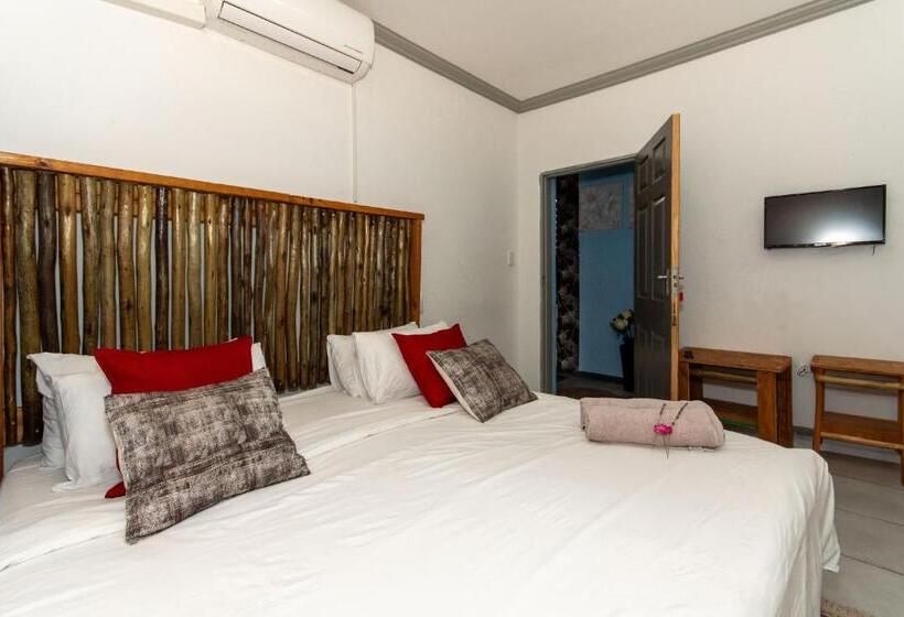 غرفة عائلية مطلّة علي الحديقة, Woodpeckers Guest House