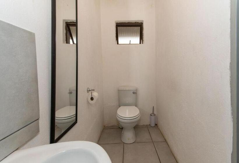 غرفة عائلية مطلّة علي الحديقة, Woodpeckers Guest House