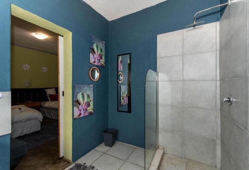 غرفة ديلوكس مطلّة علي الحديقة, Woodpeckers Guest House