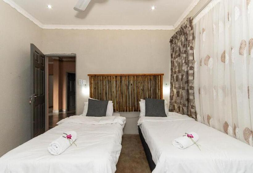 غرفة ديلوكس مطلّة علي الحديقة, Woodpeckers Guest House