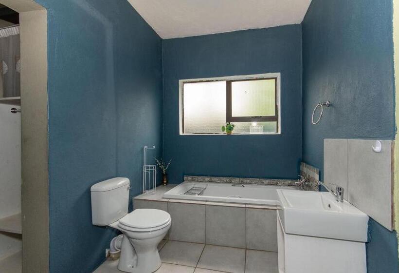 غرفة قياسية مطلّة علي الحديقة, Woodpeckers Guest House