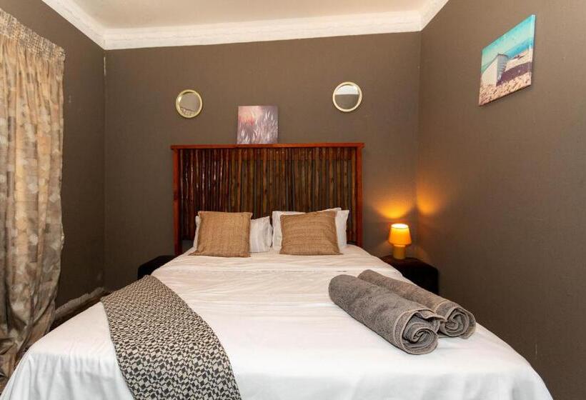 غرفة قياسية مطلّة علي الحديقة, Woodpeckers Guest House