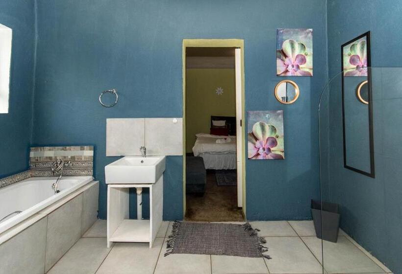 جناح عائلي, Woodpeckers Guest House