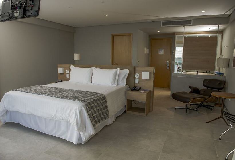 Полулюкс, Silverton Paiva Experience